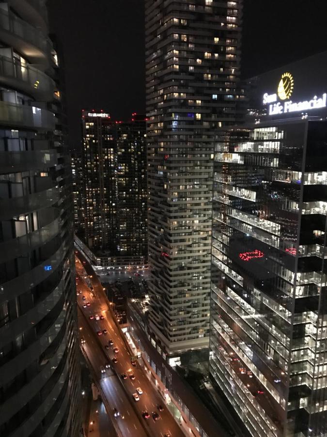 Stylish Condos Toronto Kültér fotó